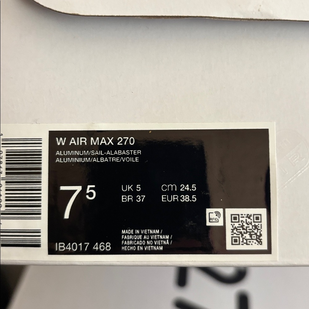 Nike Air Max 270 Women’s Sneakers in Size 7.5 - Picture 9 of 10